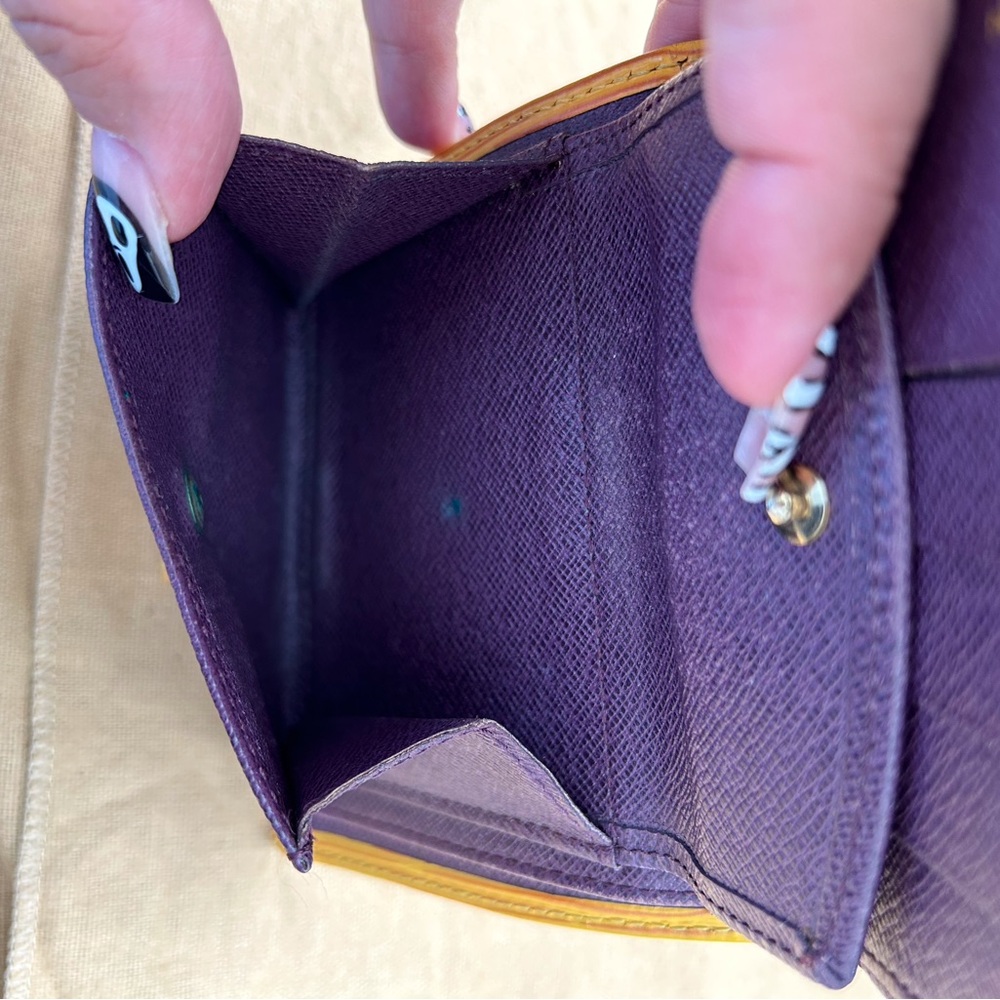 LV Wallet - Picture 7 of 9